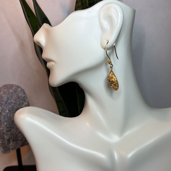 pls dont buy its sold!Solid 22kt yellow gold pure and 100% authentic earrings - Picture 7 of 7